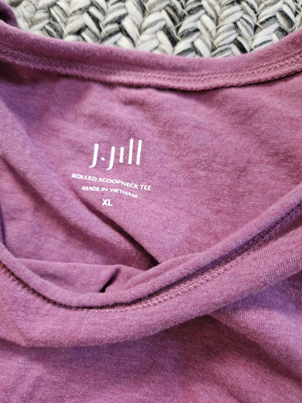 Set Of 3 Womens J Jill Rolled Scoopneck Tees in Mauve, Dusty Pink, Light Blue - Picture 4 of 4